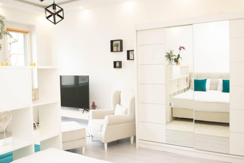 Cute And Sunny Studio - Central Location Saraievo Exterior foto