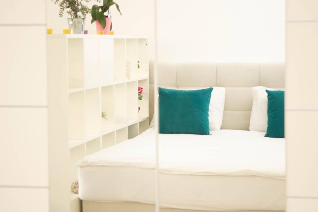 Cute And Sunny Studio - Central Location Saraievo Exterior foto